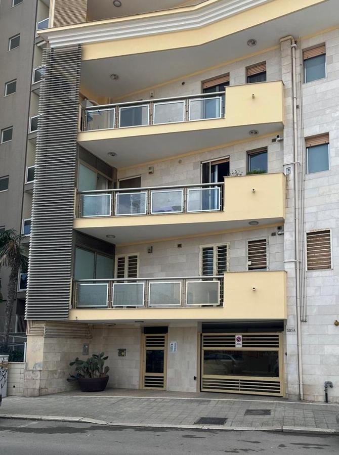 Apartment Capruzzi Бари Екстериор снимка
