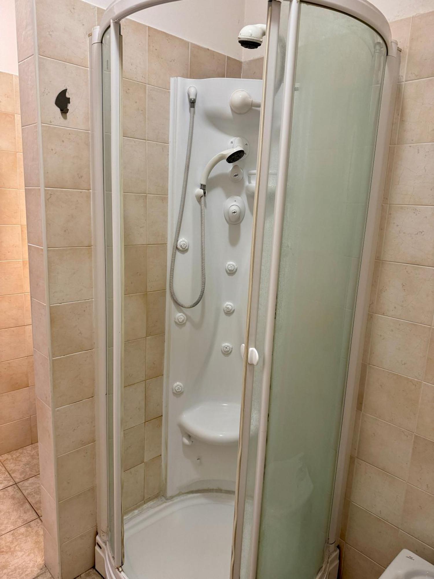 Apartment Capruzzi Бари Екстериор снимка
