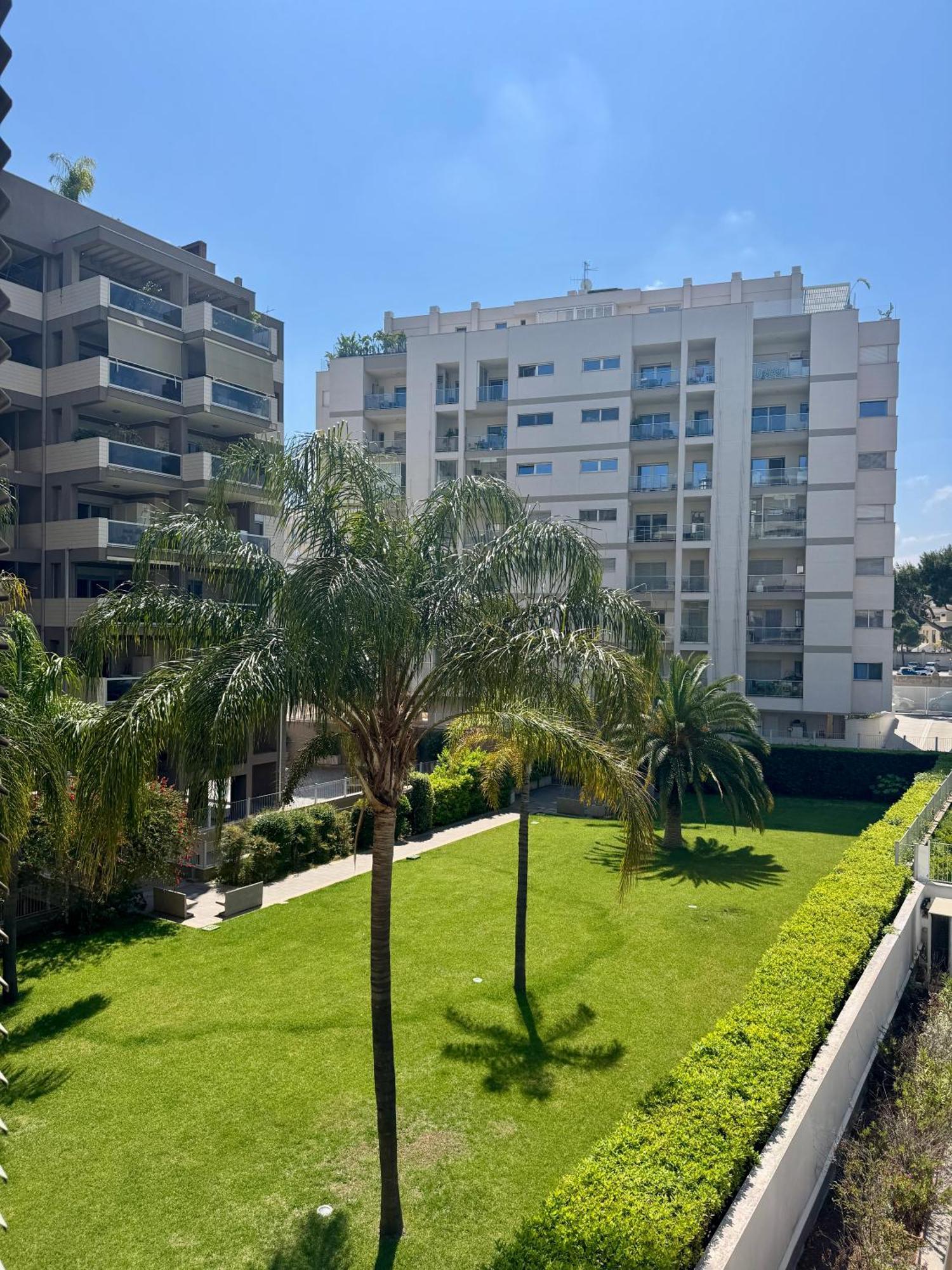 Apartment Capruzzi Бари Екстериор снимка